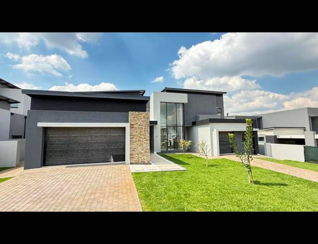 5 BEDROOM HOUSE FOR SALE IN MIDSTREAM HEIGHTS